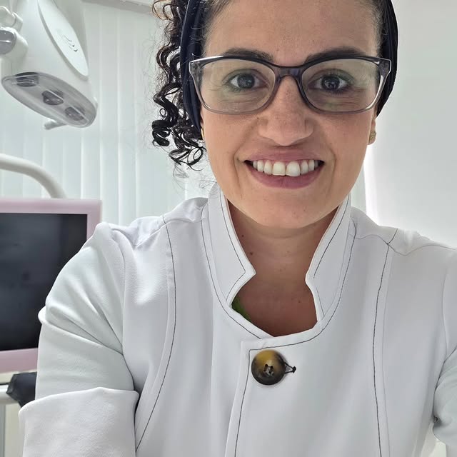 Dra. Bianca Pietrosante em ambiente clínico